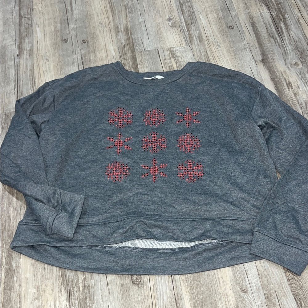 Gray and Red Patterned Women's Top
